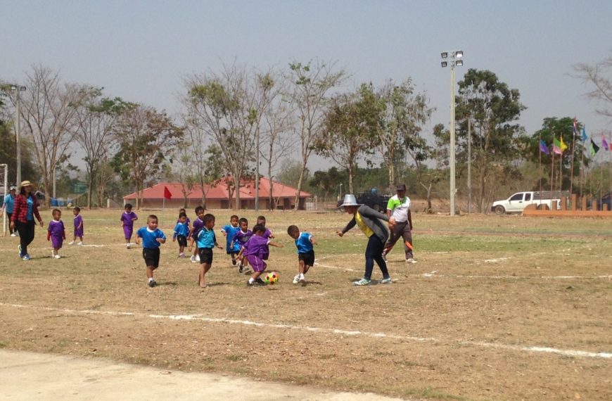 ภาพกิจกรม การแข่งขันกีฬาสัมพันธ์ศูนย์พัฒนาเด็กเล็กฯ ประจำปี 2565